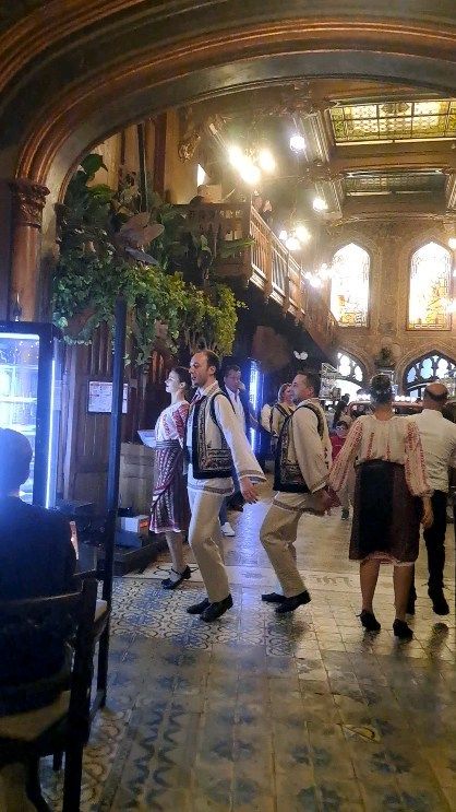 an evening to remember! this is Caru` cu bere, a legendary beer house which opened in the late 19th century. 

With stunning interior decoration, great atmosphere, live music and dances, Caru` cu bere is a place you can enjoy delicious traditional Romanian food and enjoy a  beer made from a unique, original recipe since 1879.

#chilledout #saturdaynight #saturdayvibe #romaniadiaries #Bucharest #thankfulgratefulblessed #duggadugga